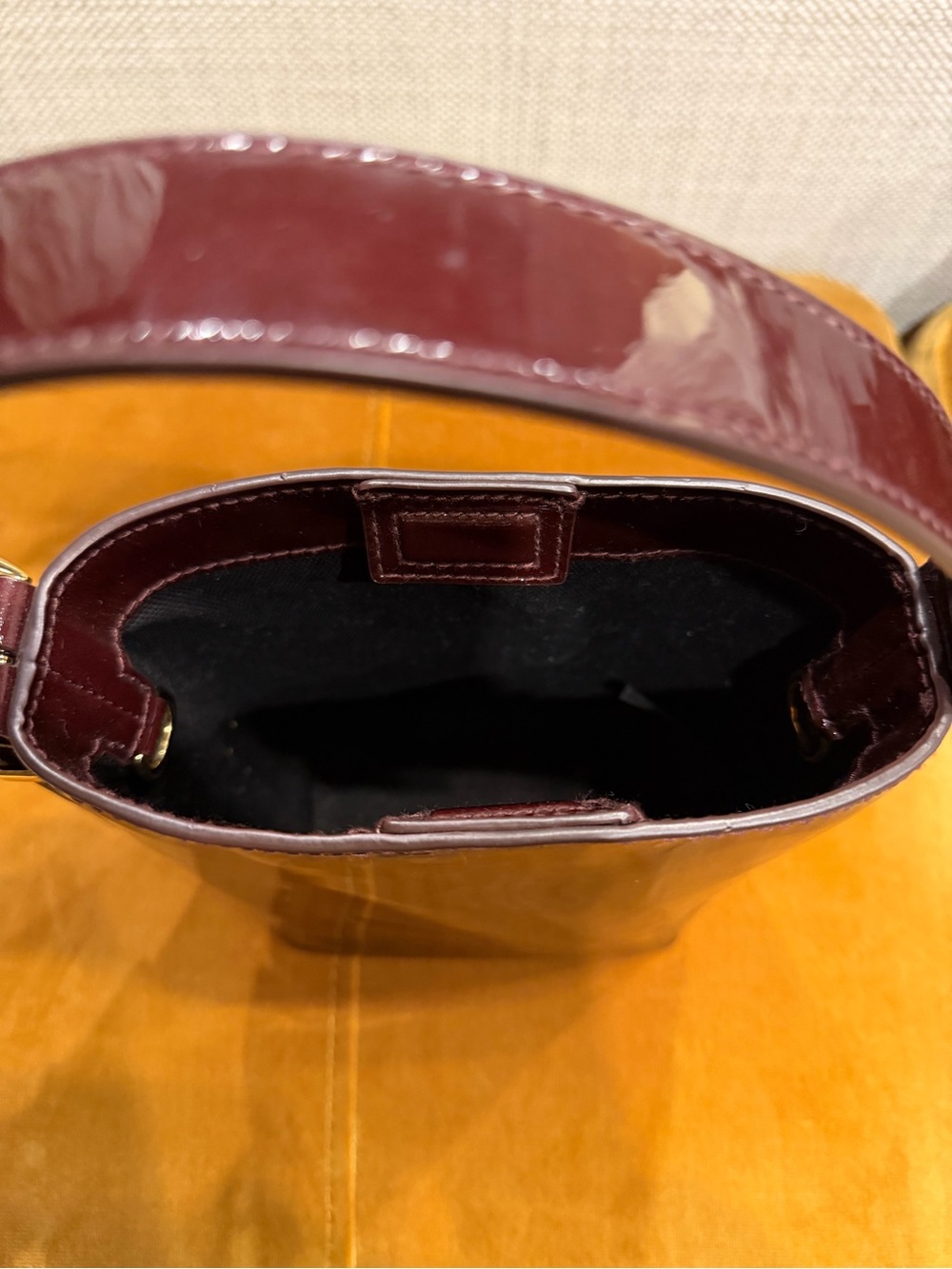 Madewell The Essential Micro Bucket Tote - Picture 4 of 12